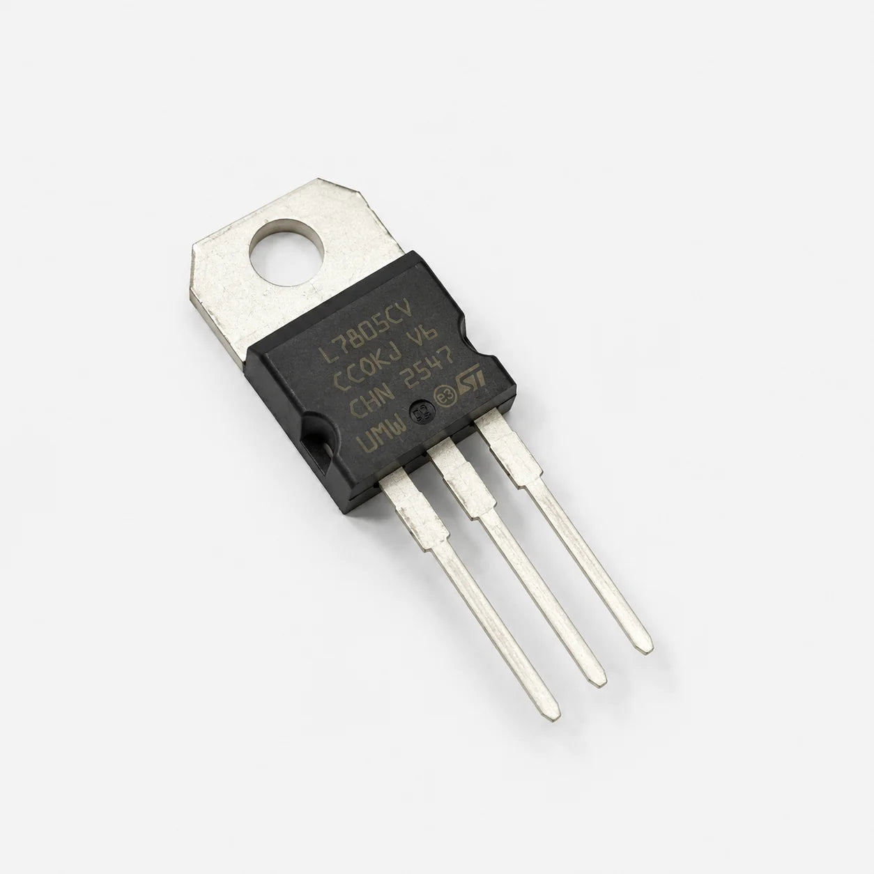 L7808CV Linear Voltage Regulator IC - TO-220-3 Package